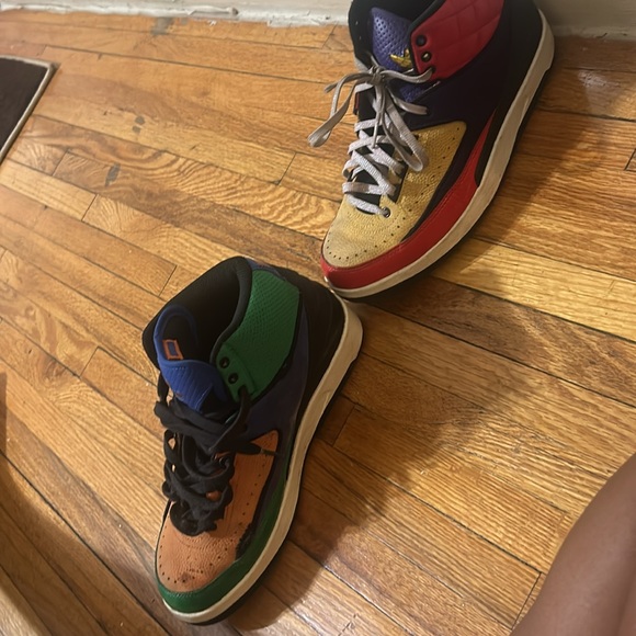 Multiple colored jordan’s Air Jordan 2 Retro - Picture 2 of 4